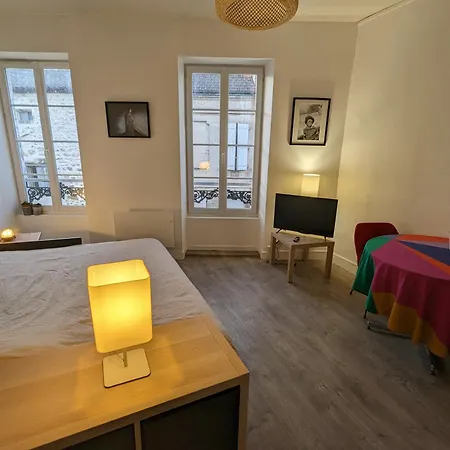 Studio - Centre A Pied - Acces Facile דירה *